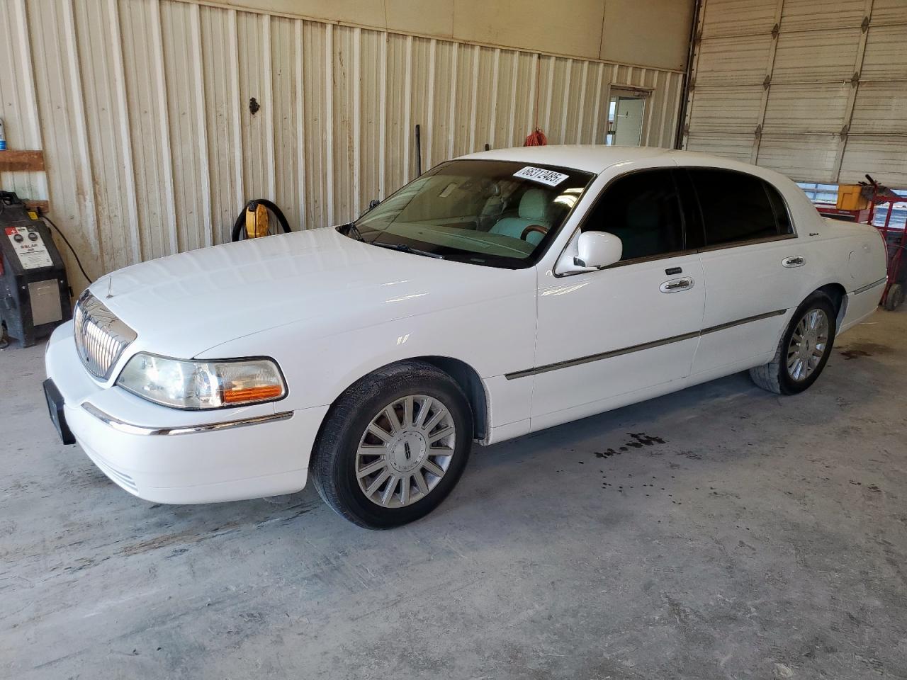 2003 Lincoln Town car s