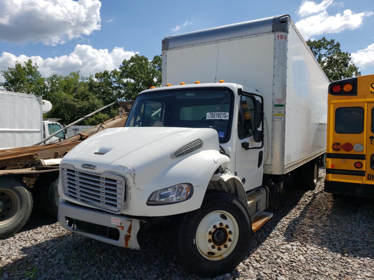 2022 Freightliner M2 106 med