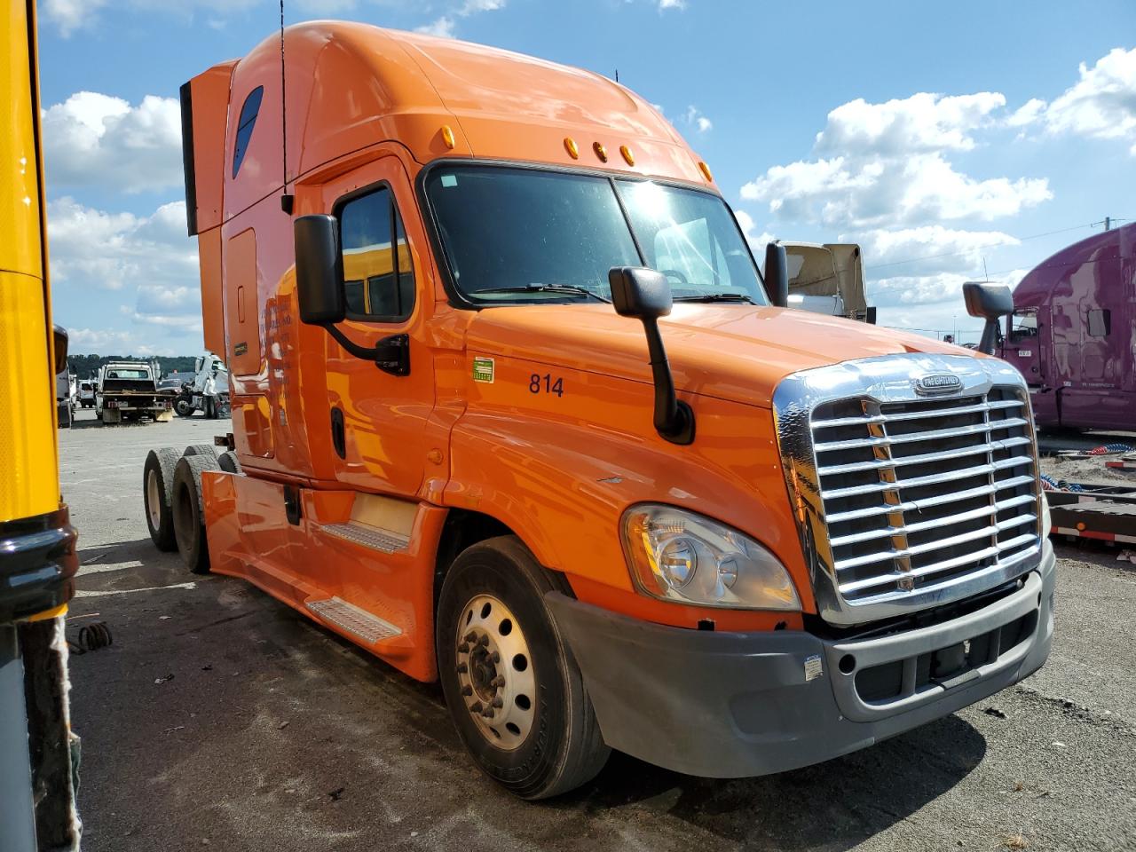 2013 Freightliner Cascadia 1