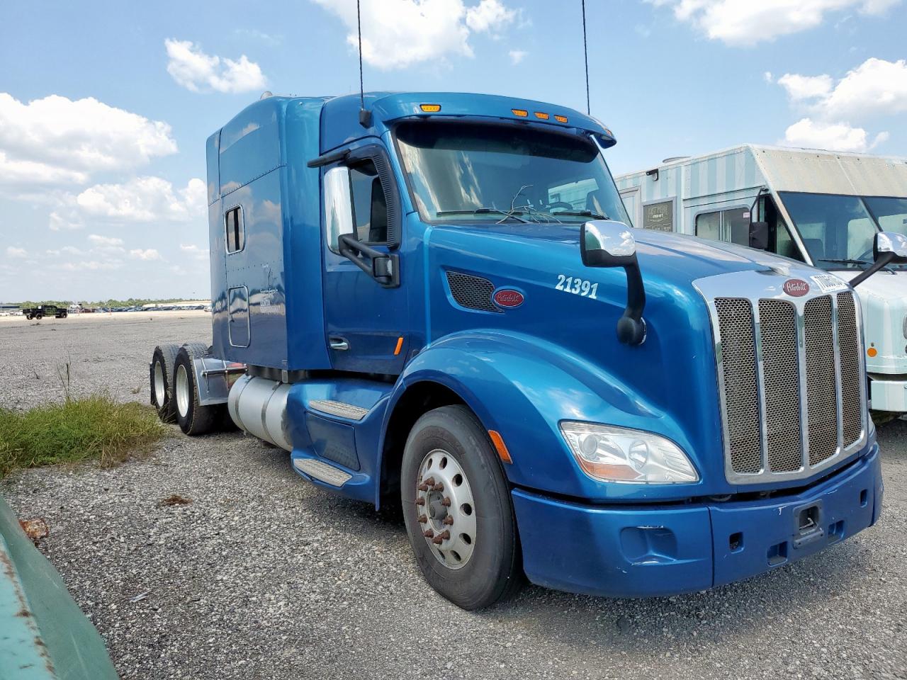 2015 Peterbilt 579