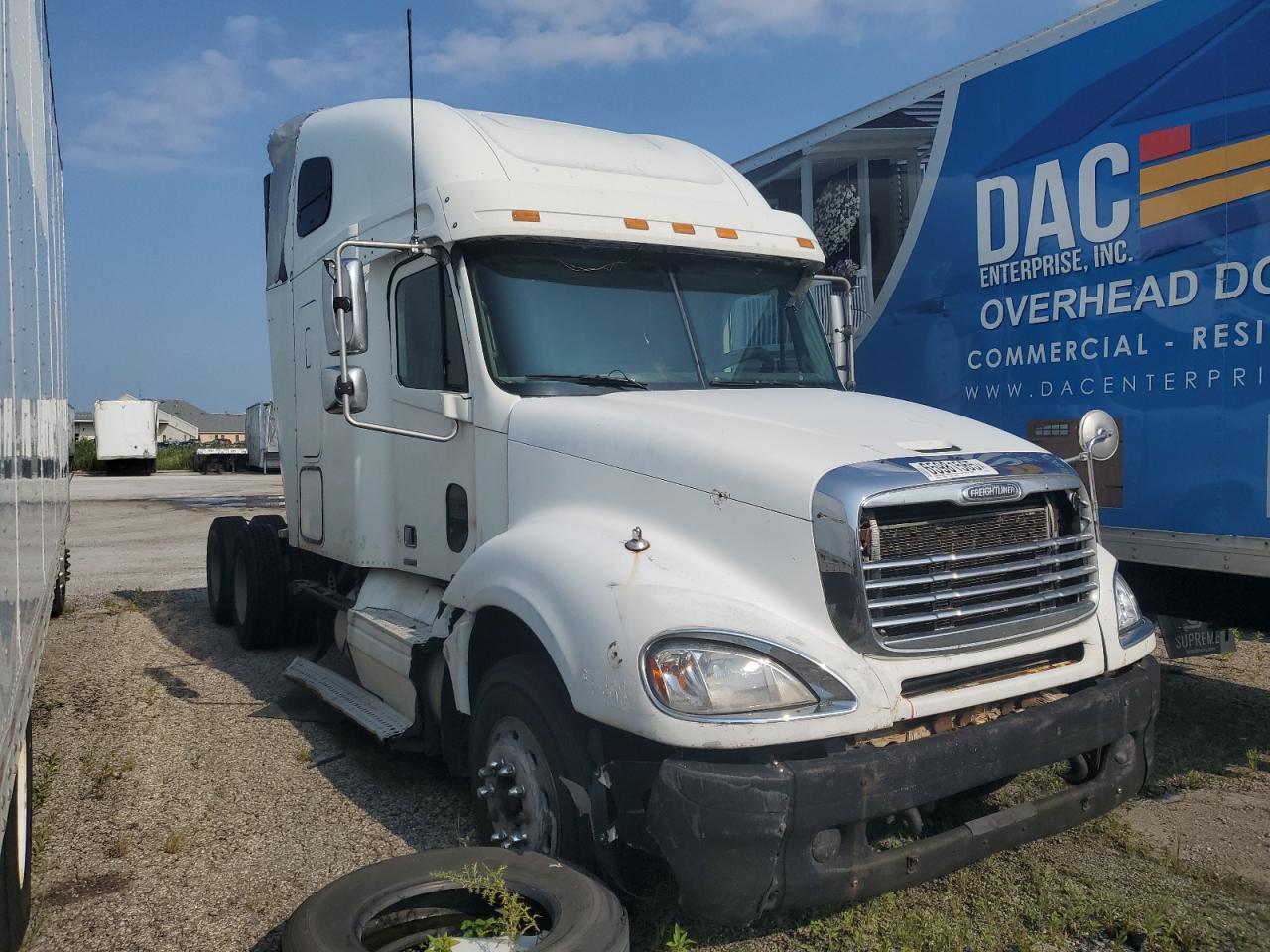 2004 Freightliner Columbia