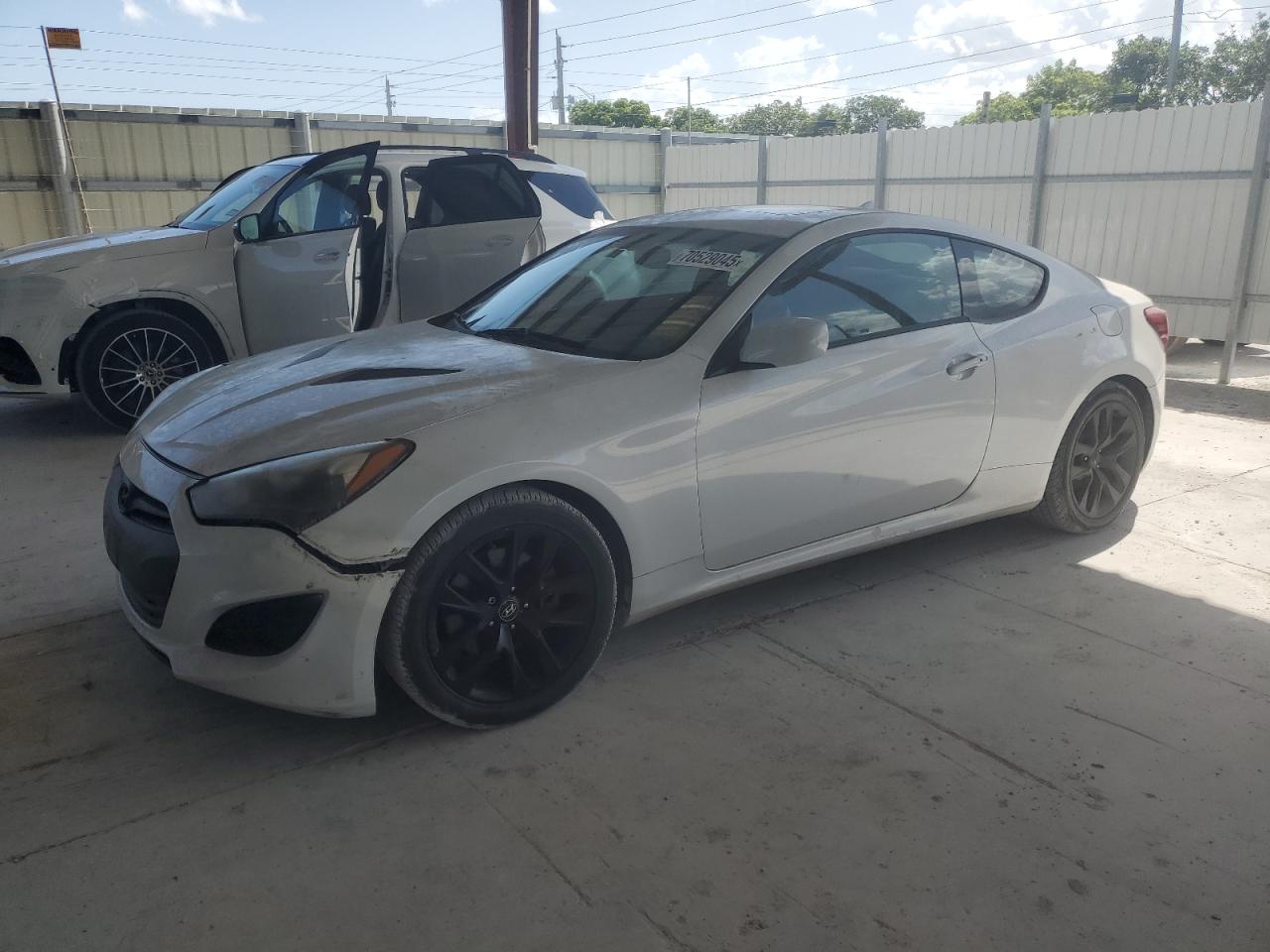 2013 Hyundai Genesis co