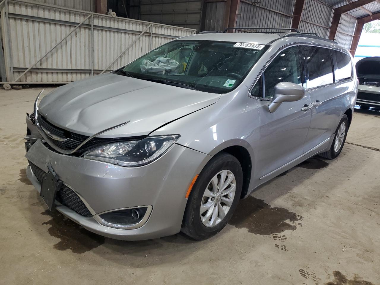 2017 Chrysler Pacifica t