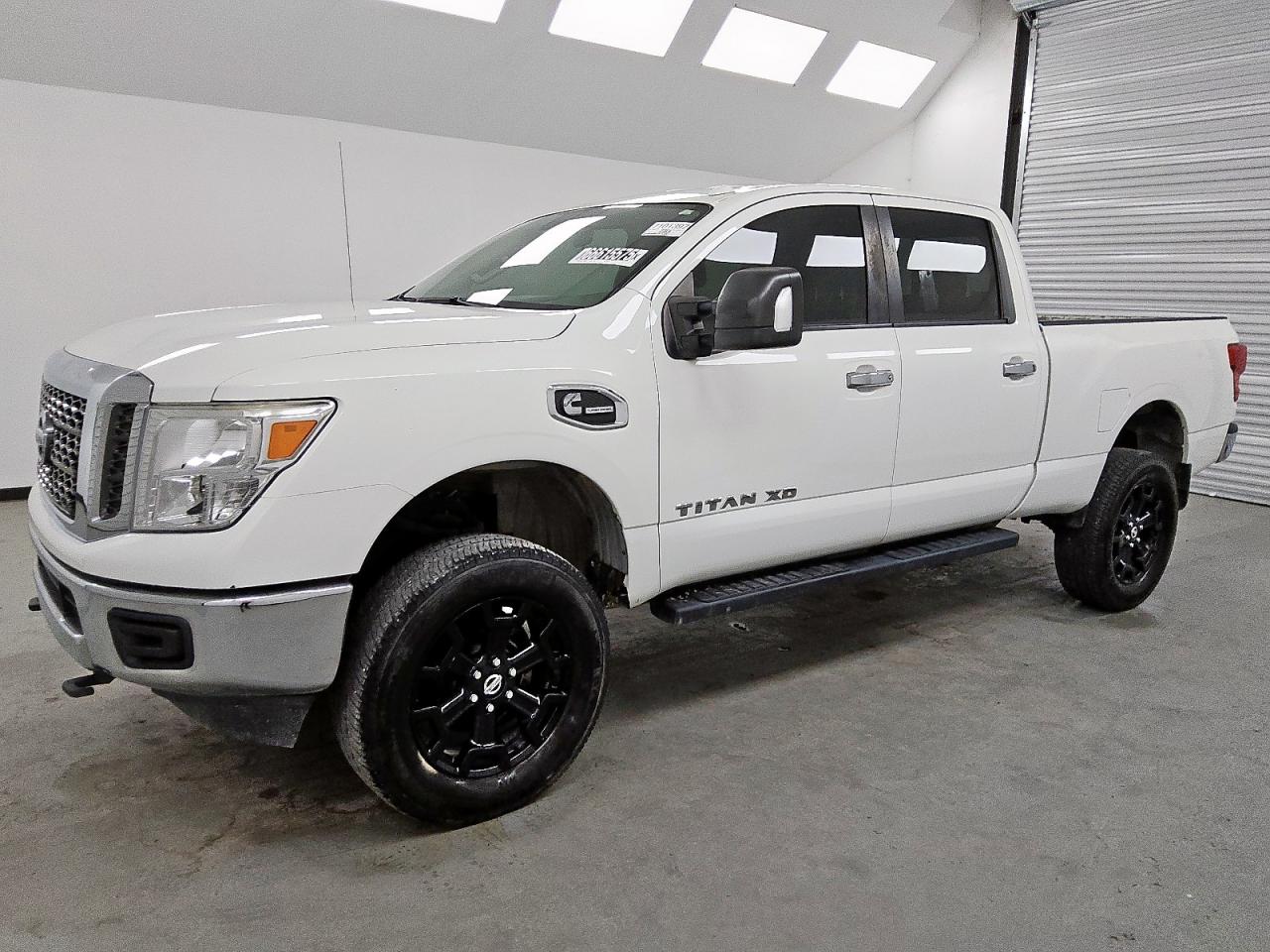 2017 Nissan Titan xd s