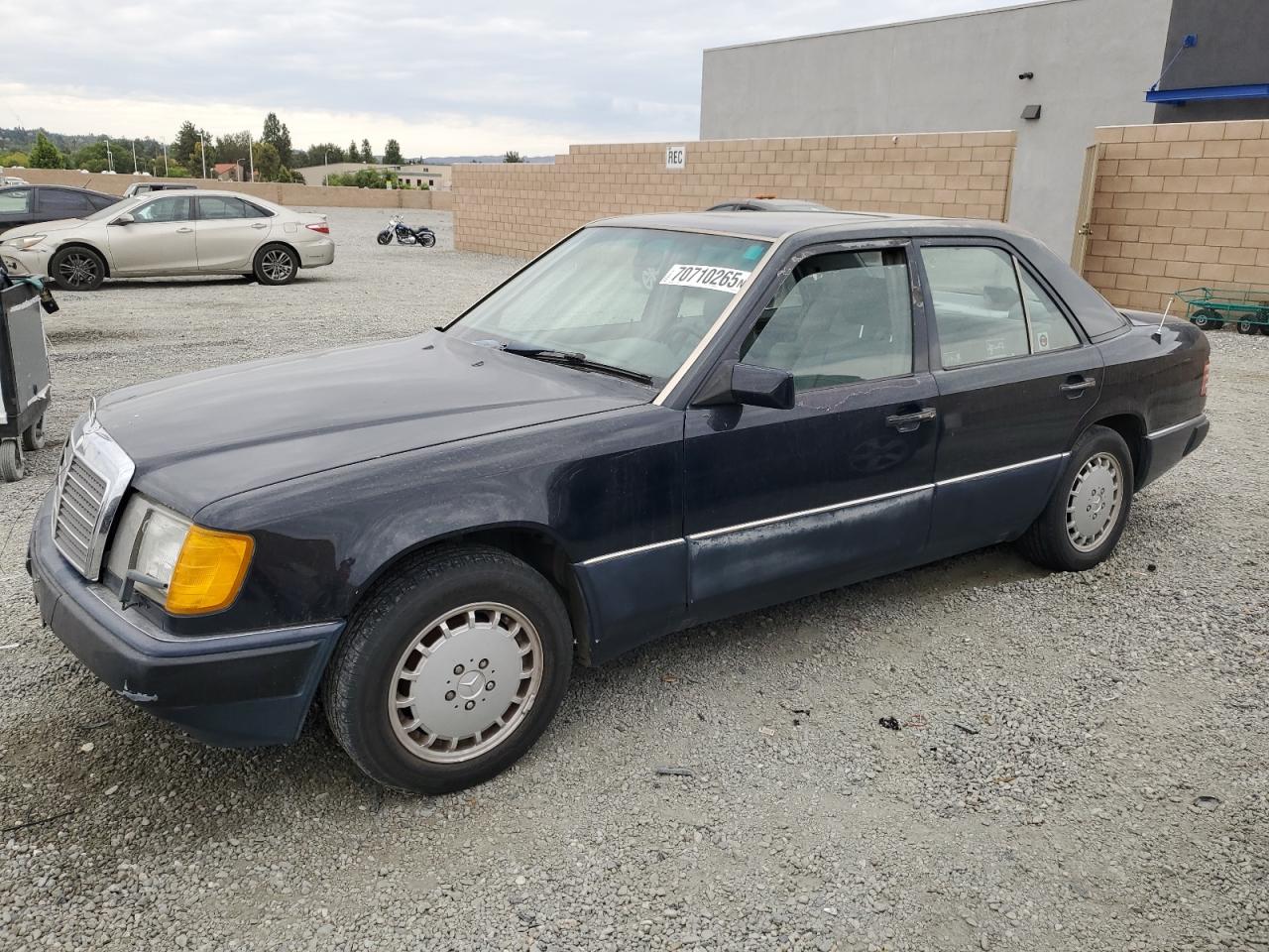 1991 Mercedes-benz 300 e