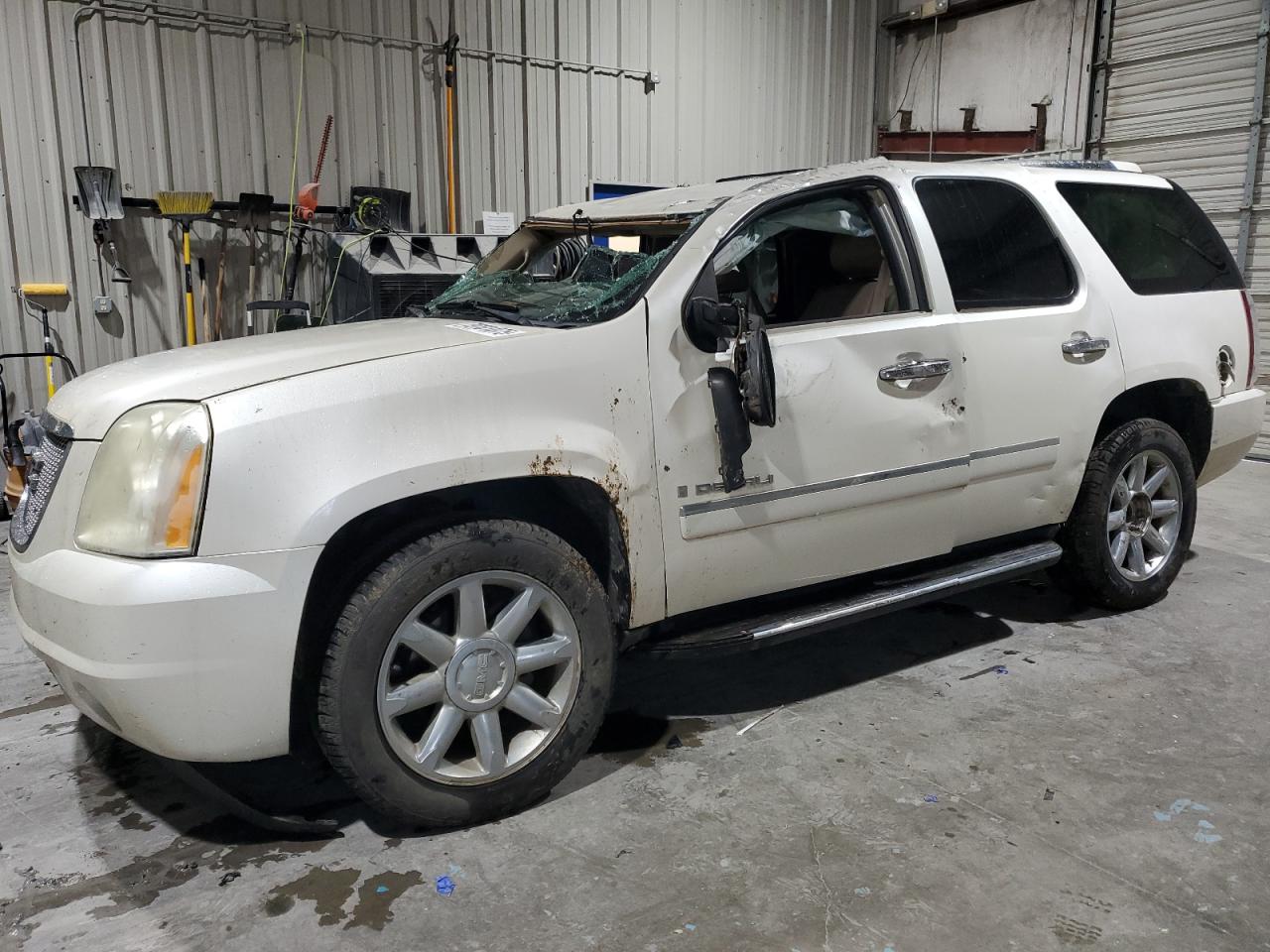 2009 Gmc Yukon dena