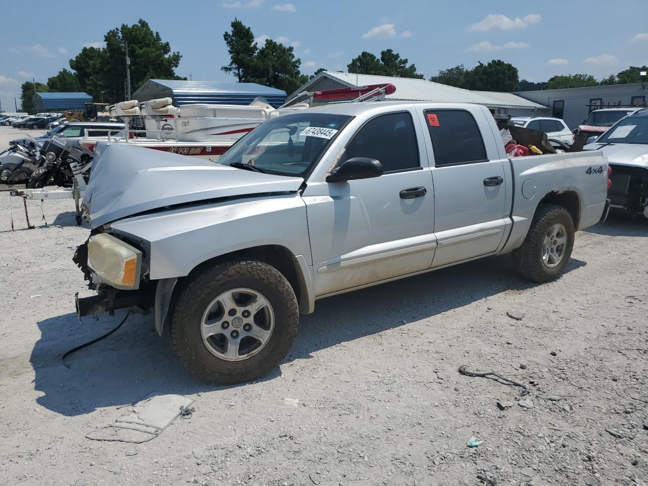 2005 Dodge Dakota qua