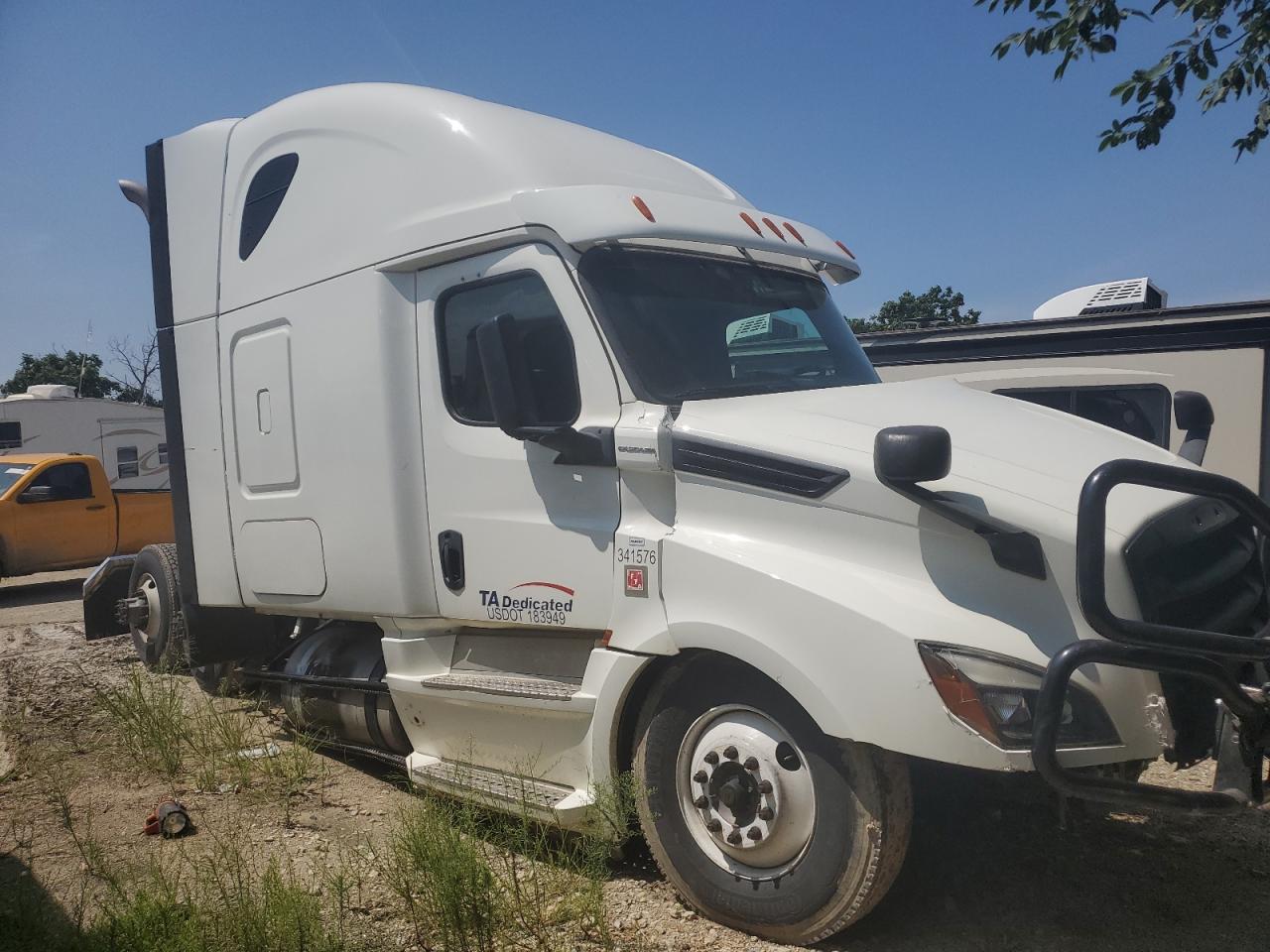 2020 Frht Cascadia 126