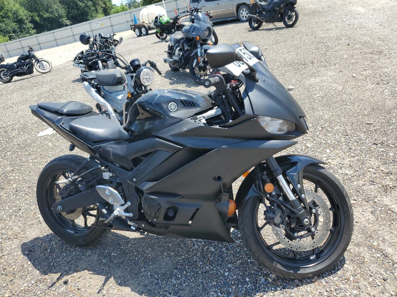2023 Yamaha Yzfr3 a