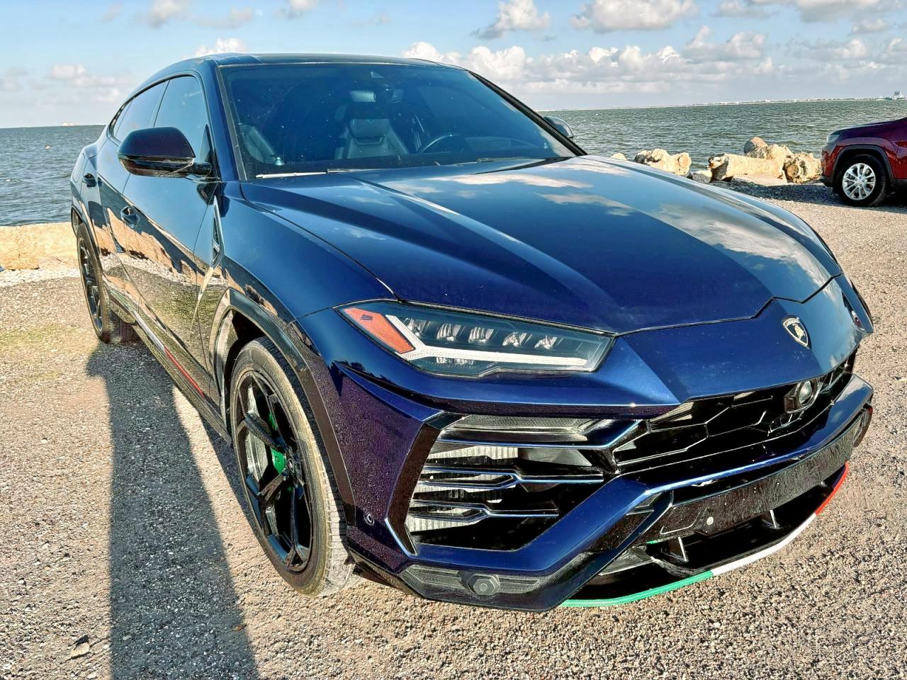 2019 Lamborghini Urus
