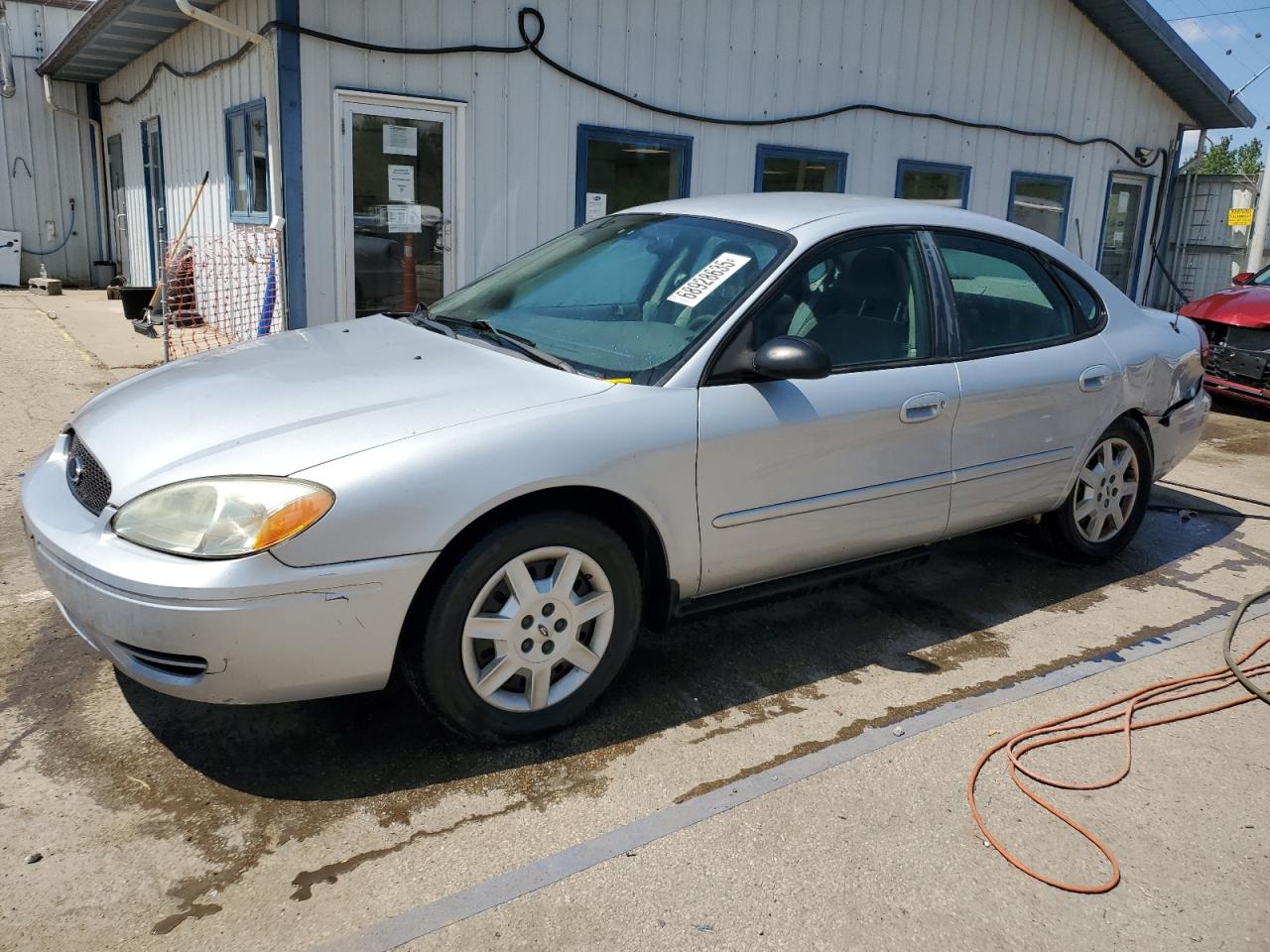 2006 Ford Taurus se