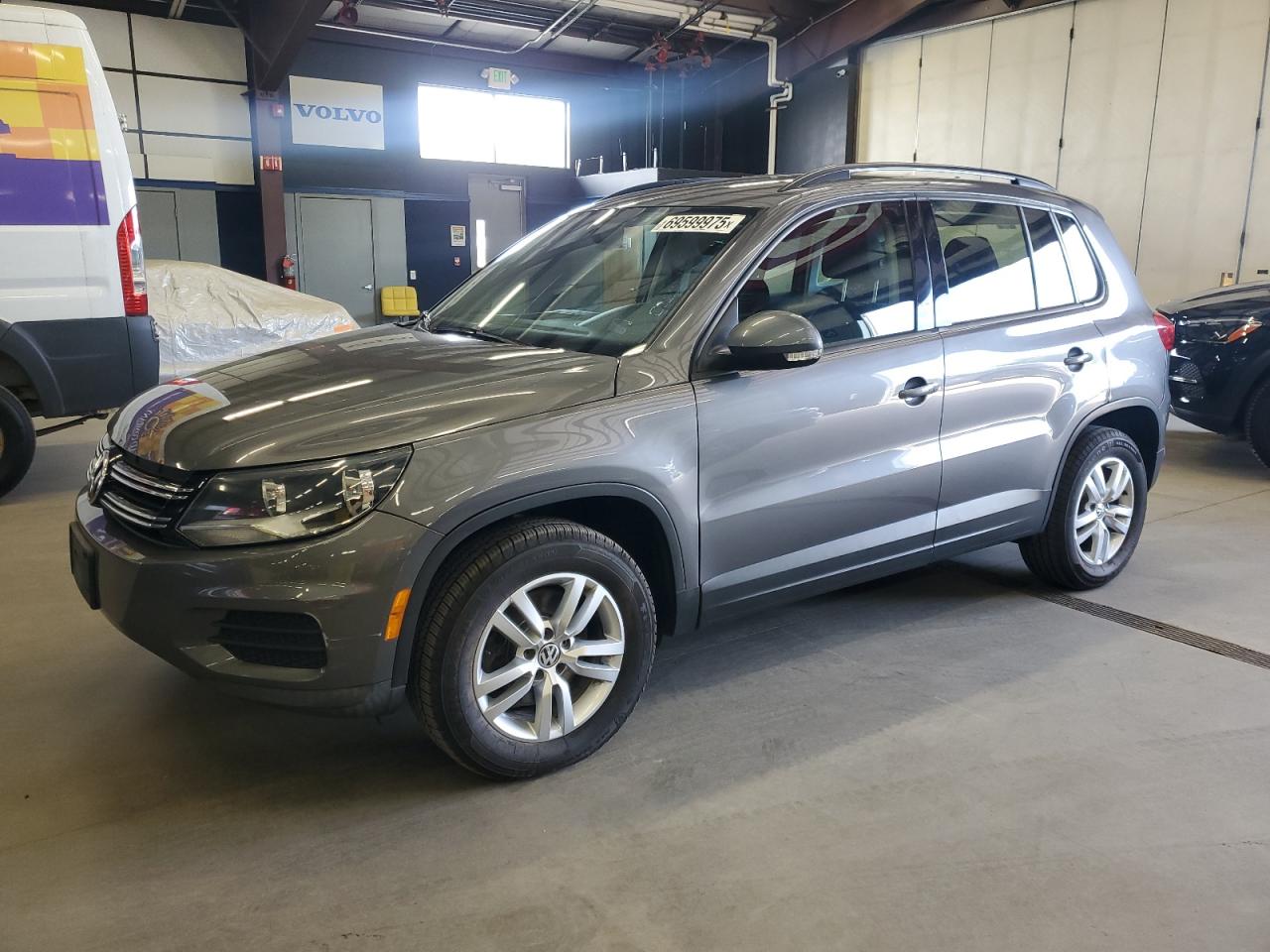 2015 Volkswagen Tiguan s