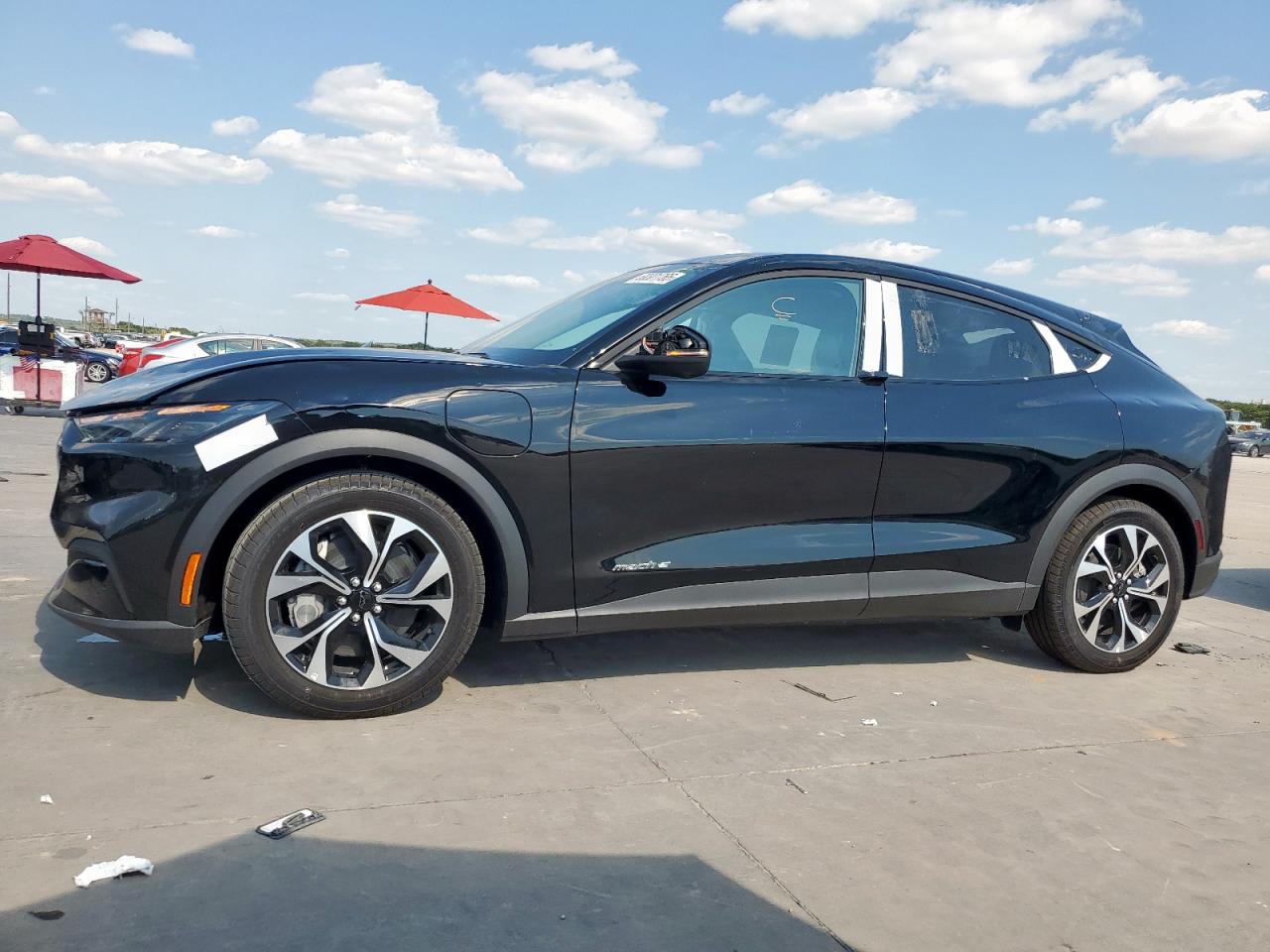 2025 Ford Mustang mach-e select