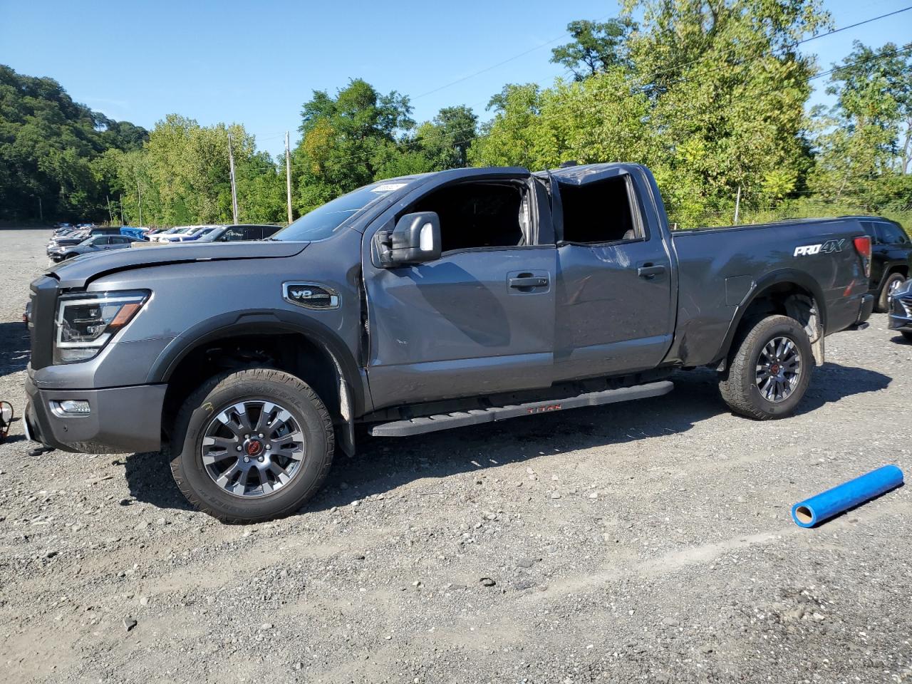 2023 Nissan Titan xd sv