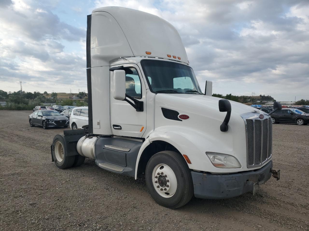 2016 Peterbilt tractor 579