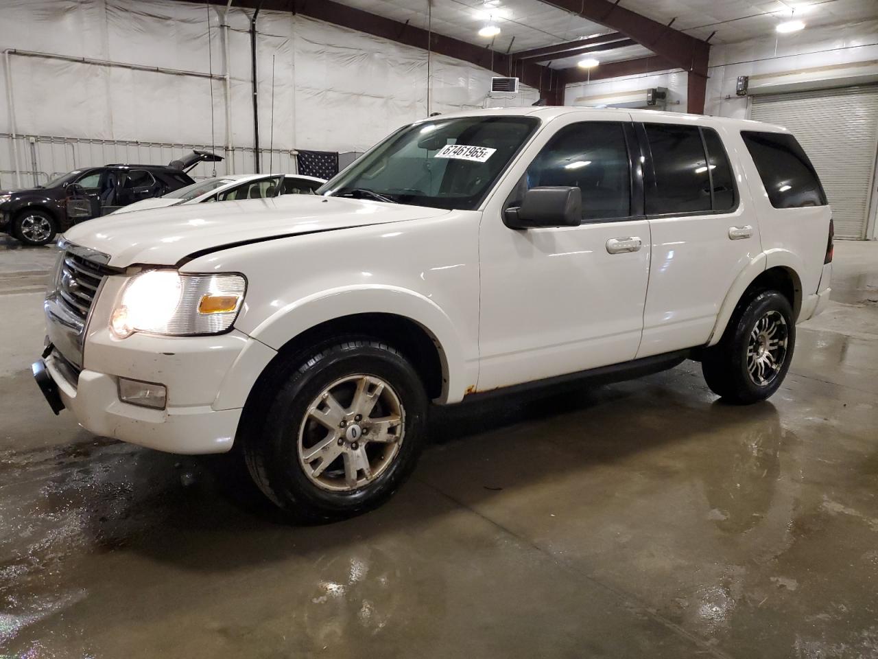 2010 Ford Explorer x