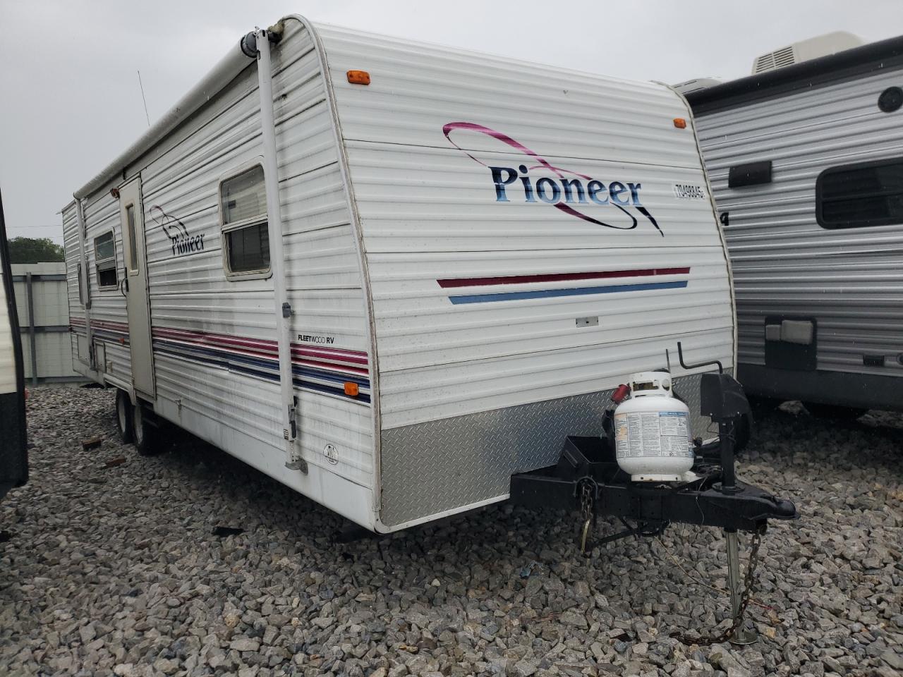 2003 Fleetwood Pioneer