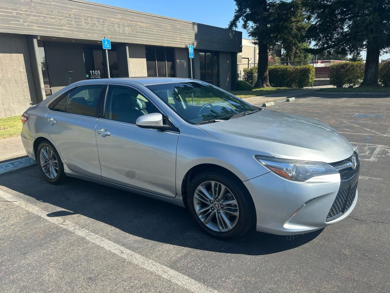 2016 Toyt Camry le