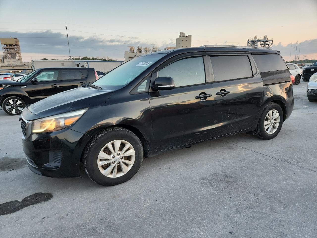 2016 Kia Sedona lx
