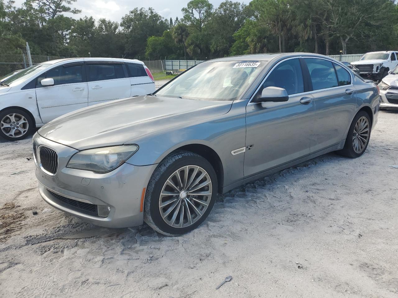 2012 BMW 740 i
