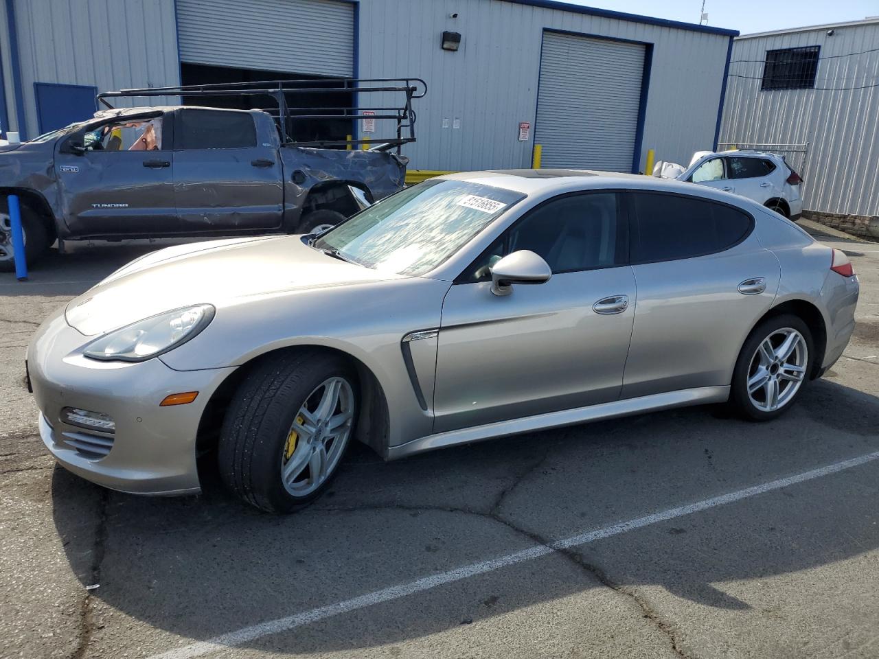 2011 Porsche Panamera 2