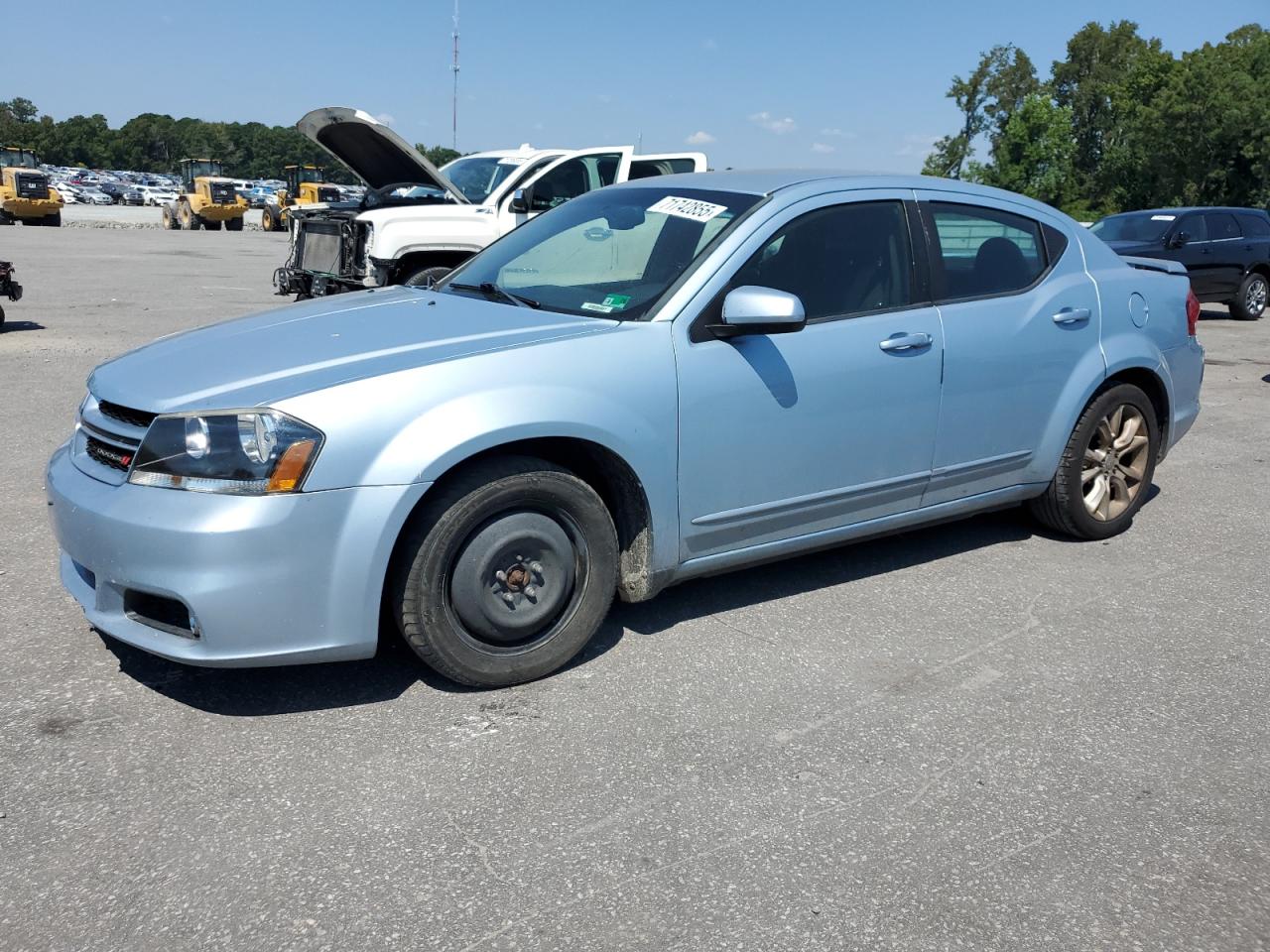 2013 Dodge Avenger r/