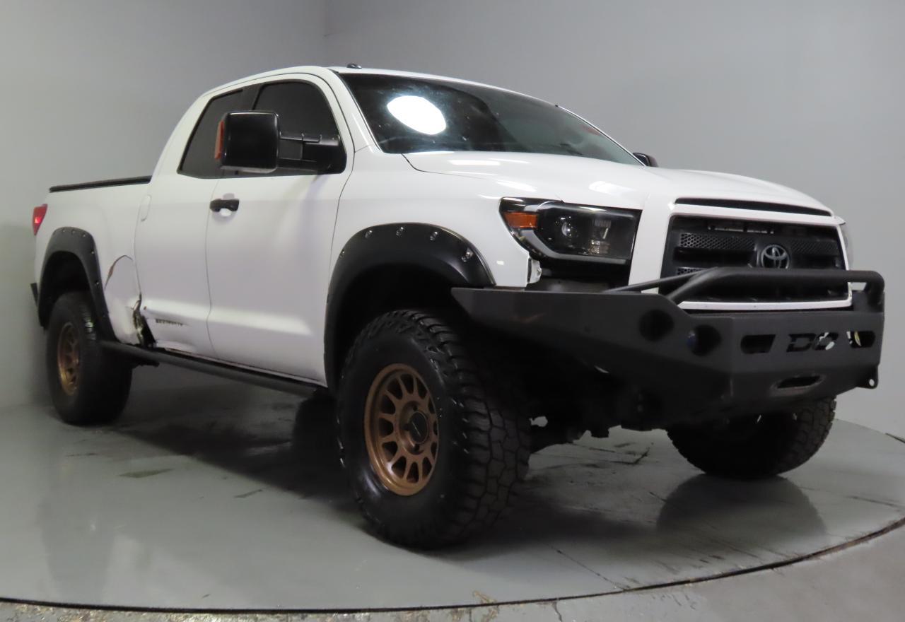 2013 Toyota Tundra double cab sr5