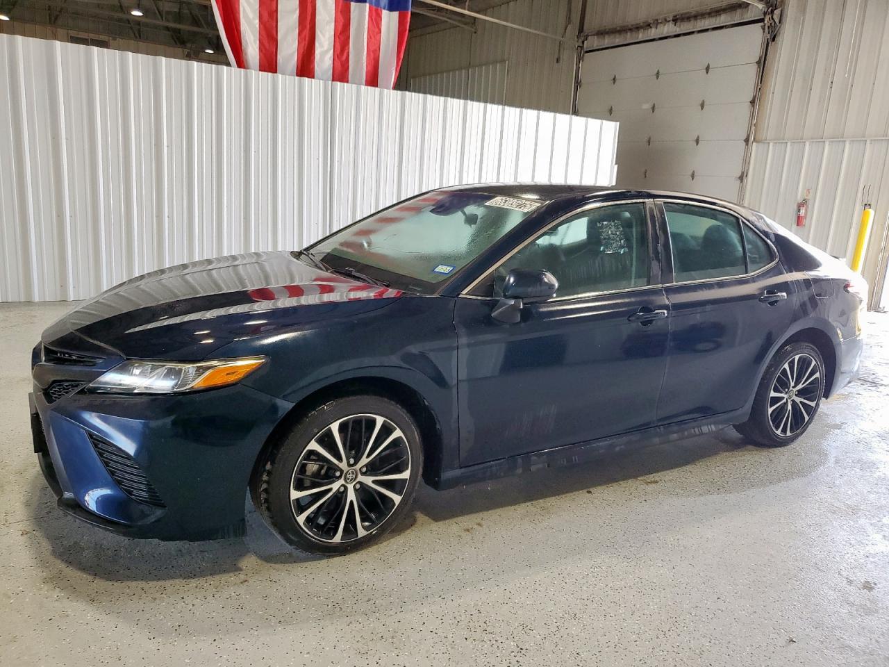 2020 Toyota Camry se