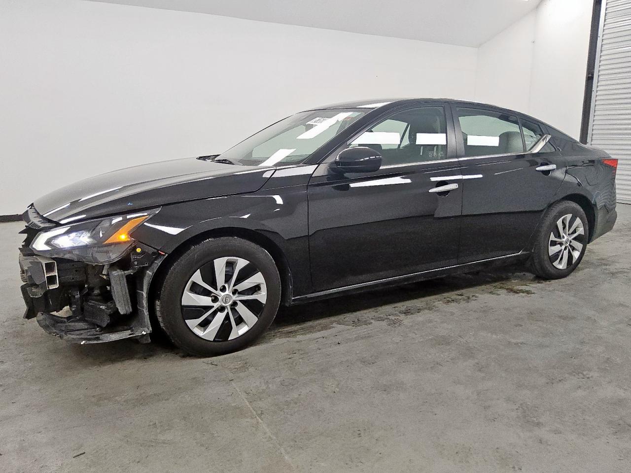 2023 Nissan Altima s
