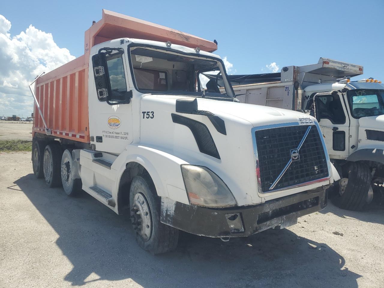 2023 Volvo Vnr