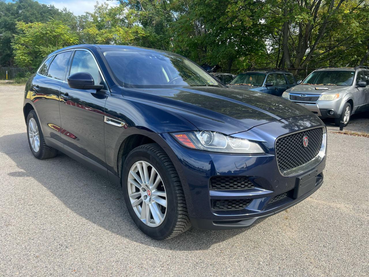 2019 Jaguar F-pace pre