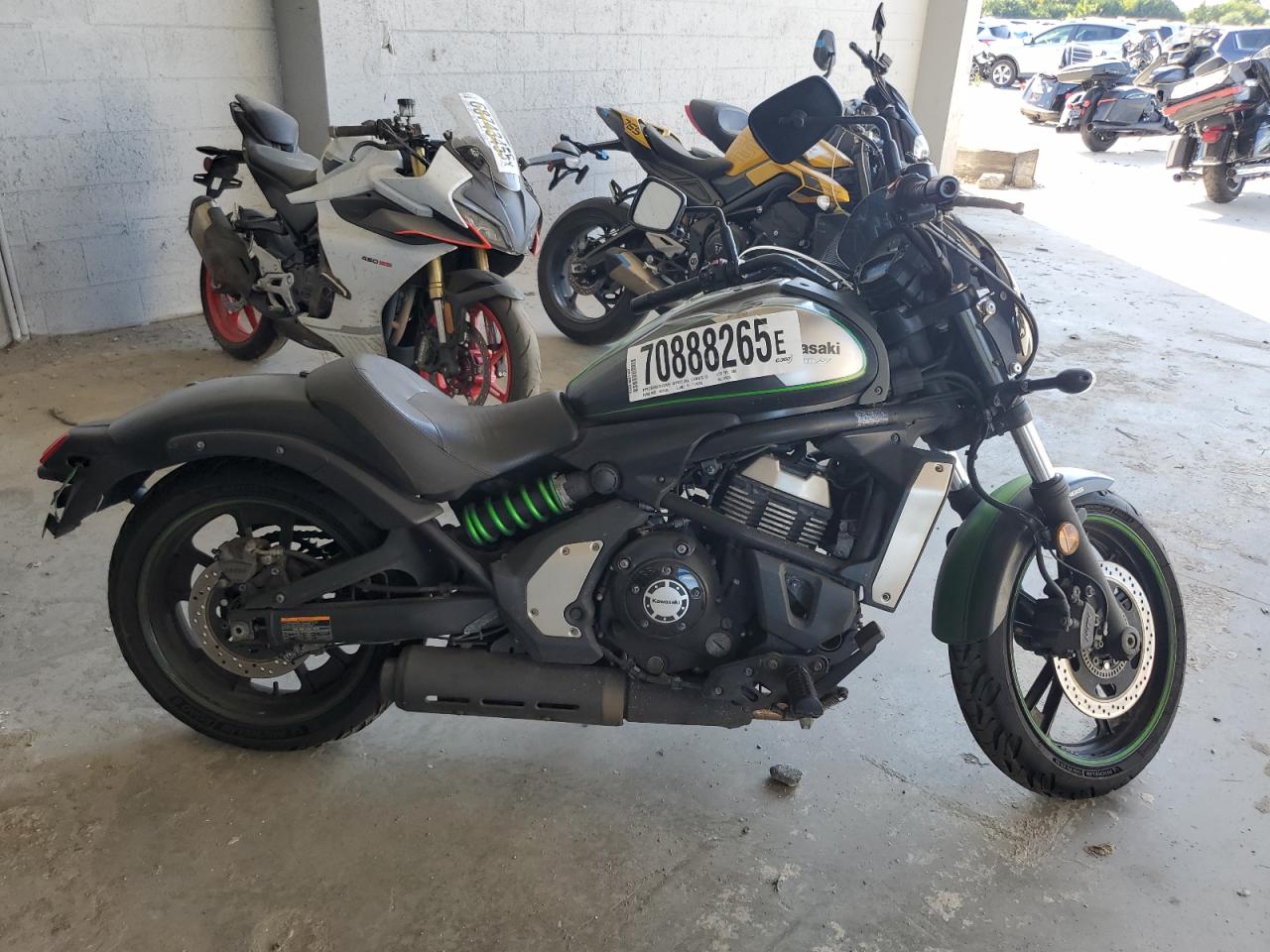 2016 Kawasaki En650 b