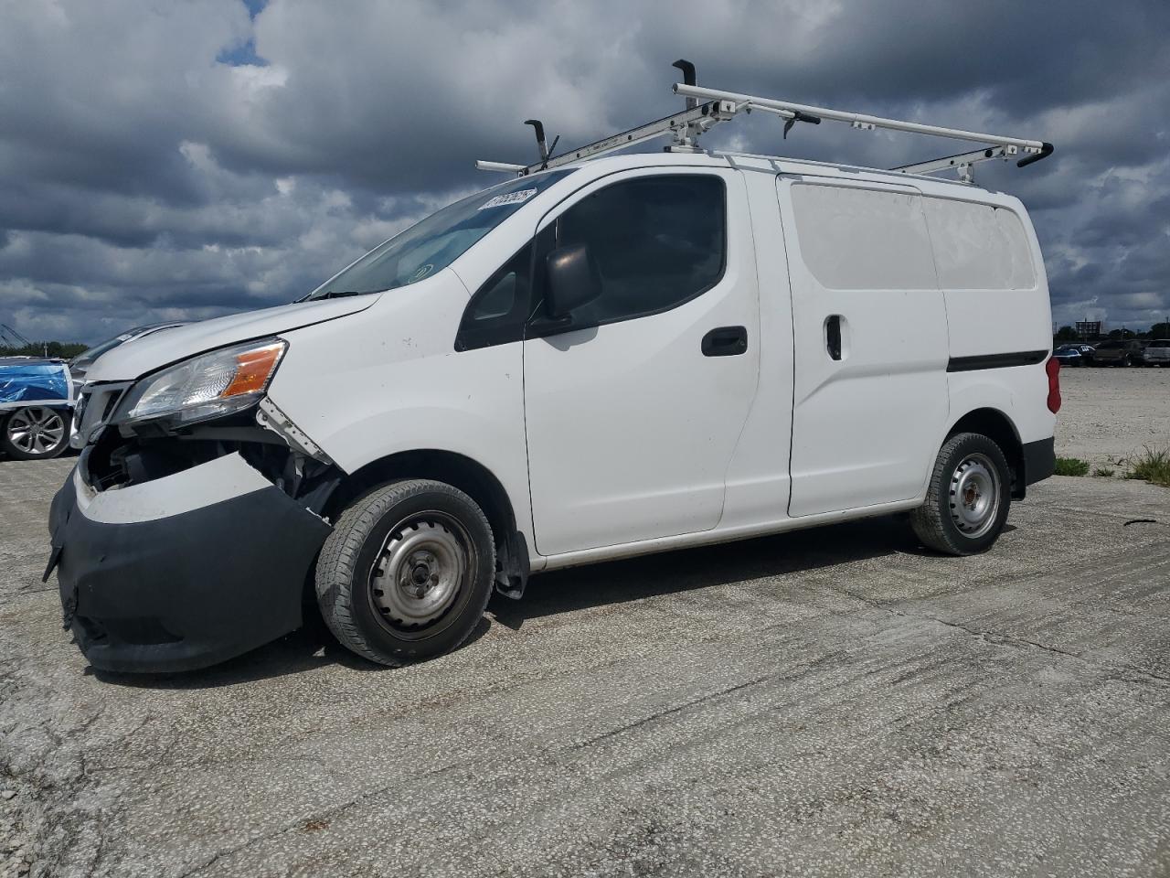 Nissan Nv200 2.5s