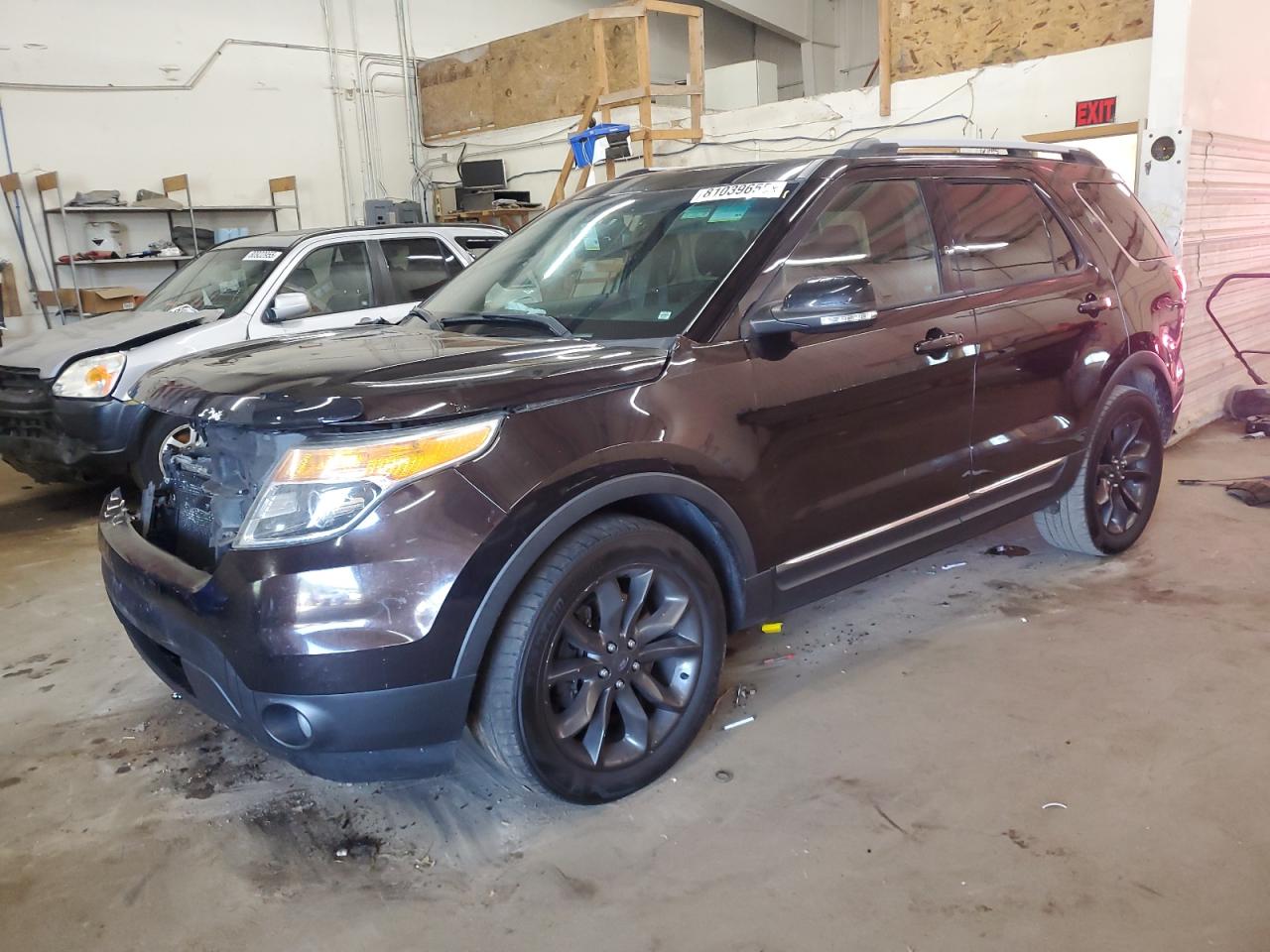 2013 Ford Explorer x
