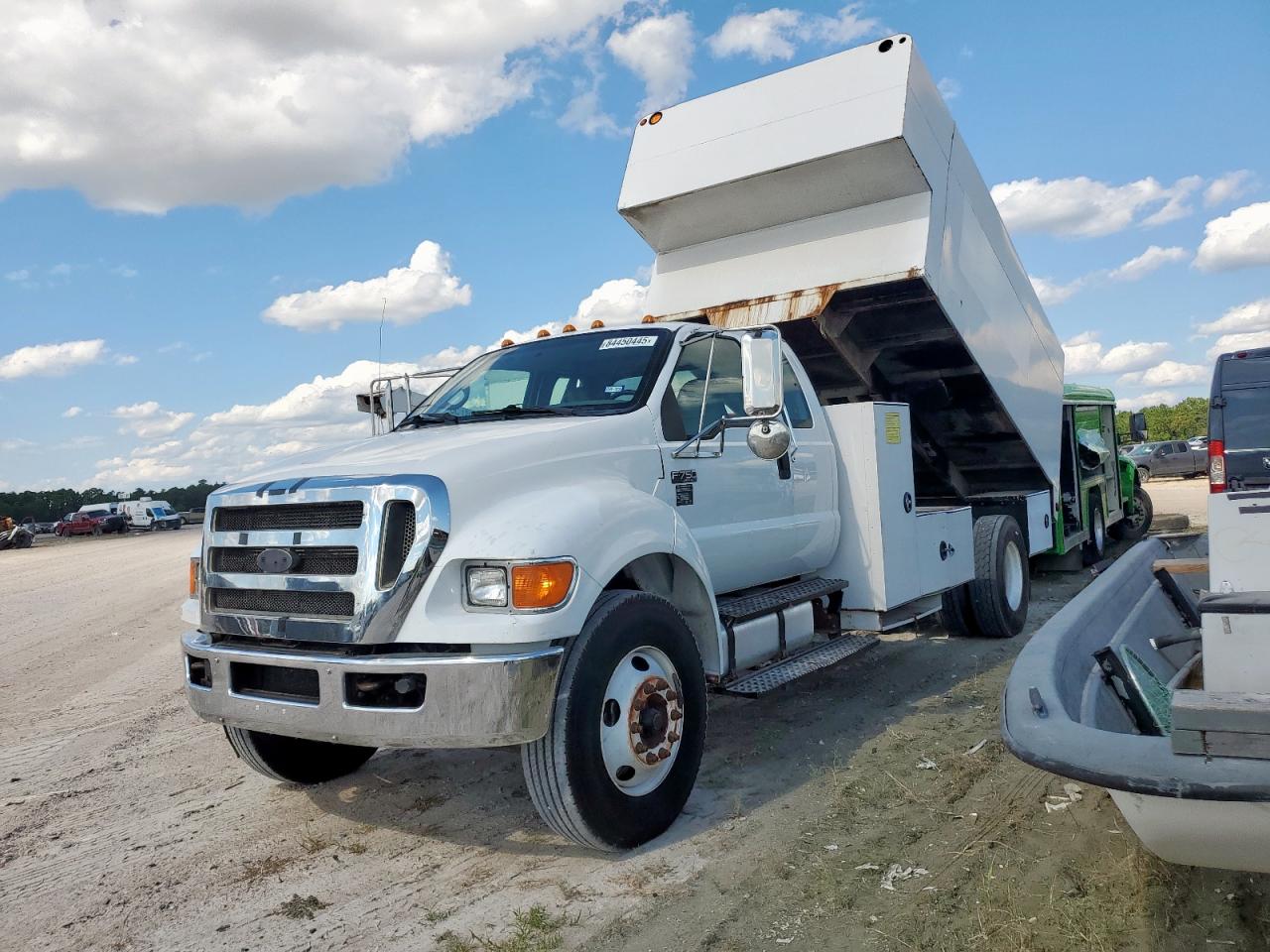 2009 Ford F750 super
