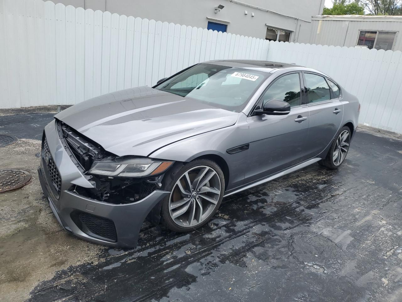 Jaguar Xf r-dynam