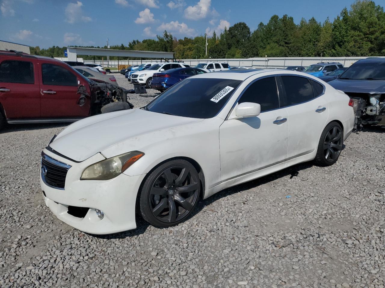 2013 Infiniti M56