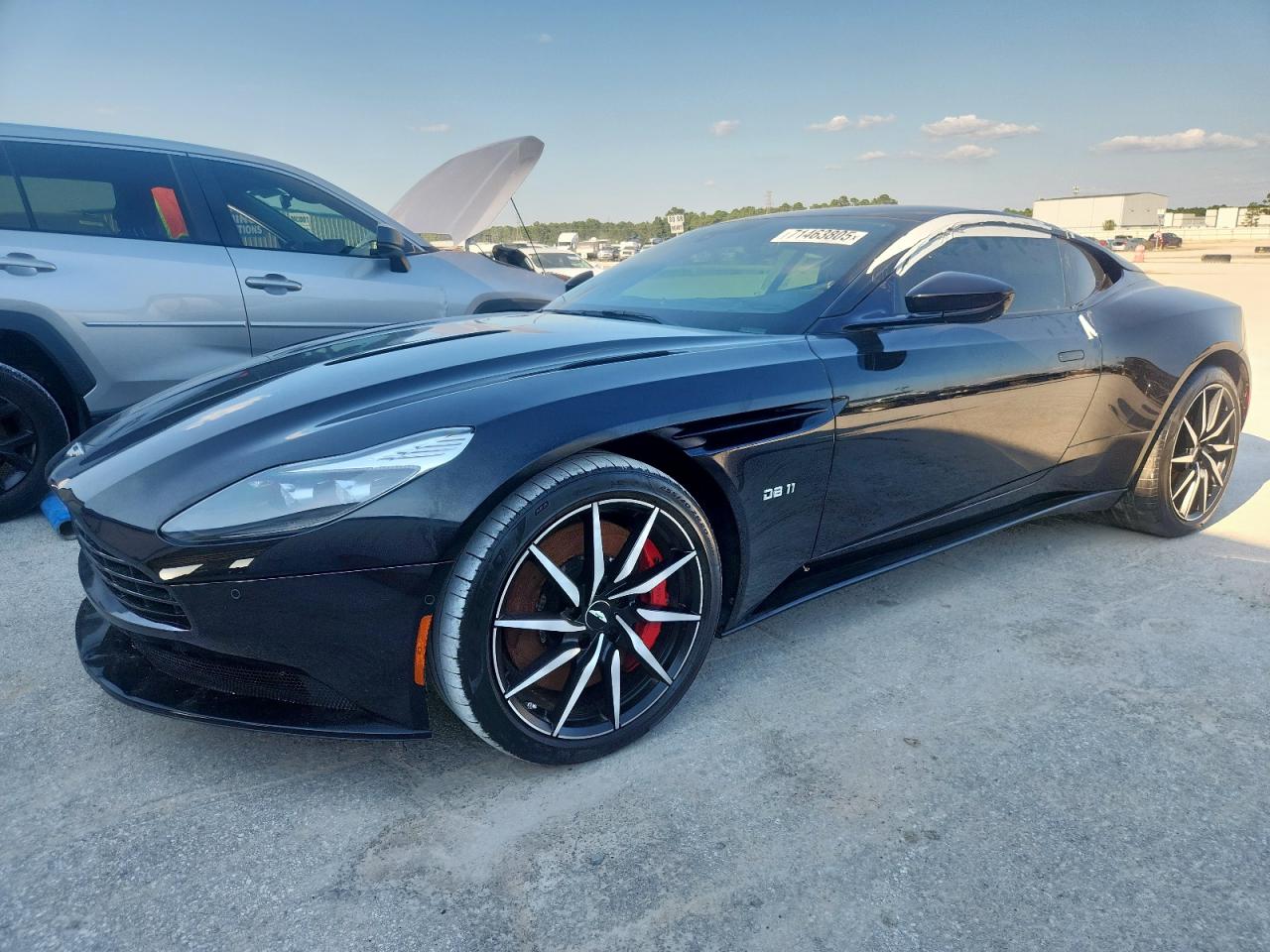 2018 Aston martin Db11