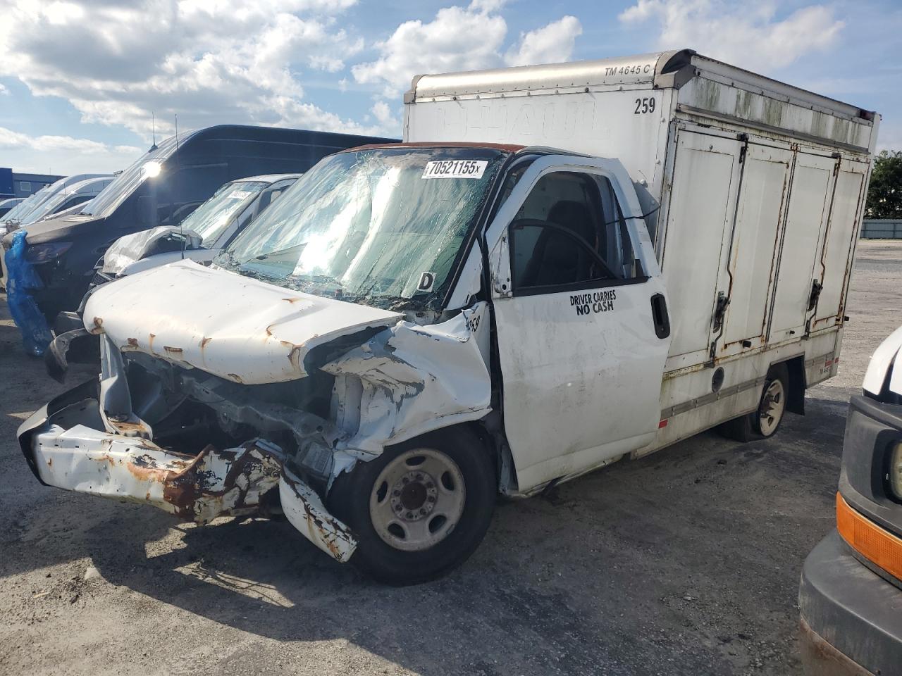2009 Gmc Savana cut