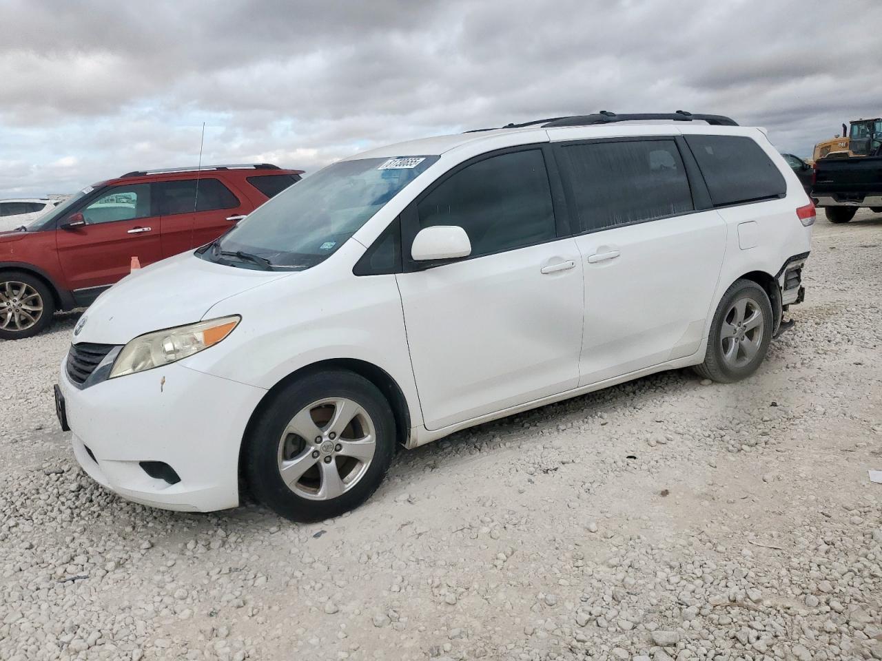 2013 Toyota Sienna le