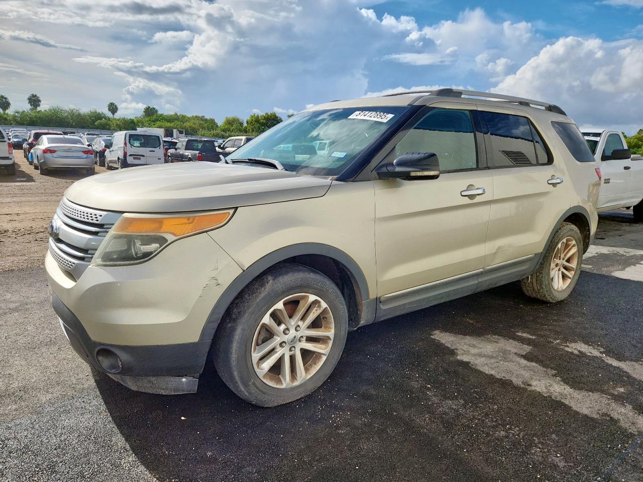 2011 Ford Explorer x