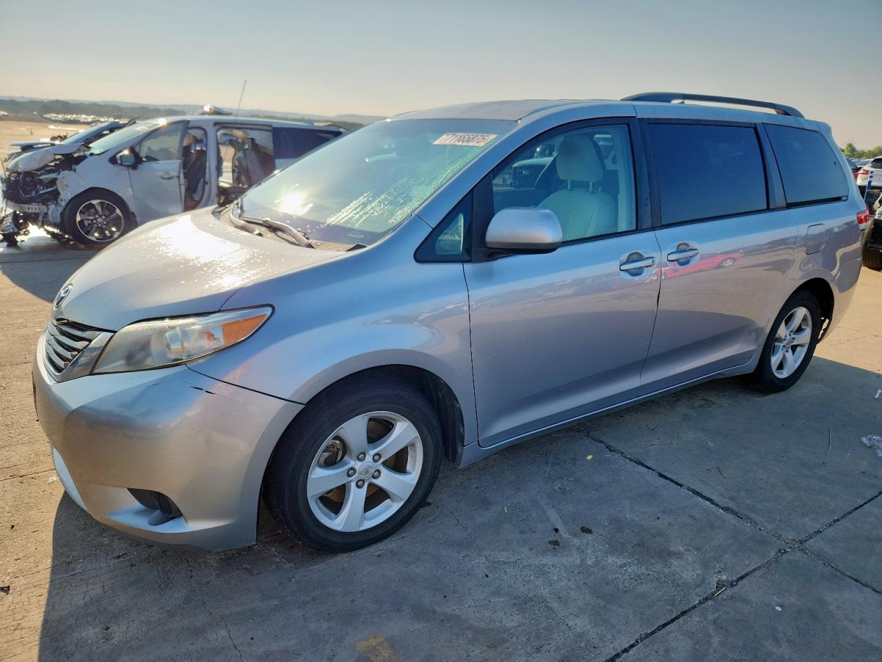 2011 Toyota Sienna le