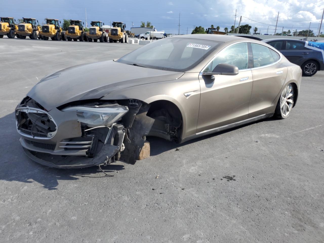 2015 Tesla Model s p8