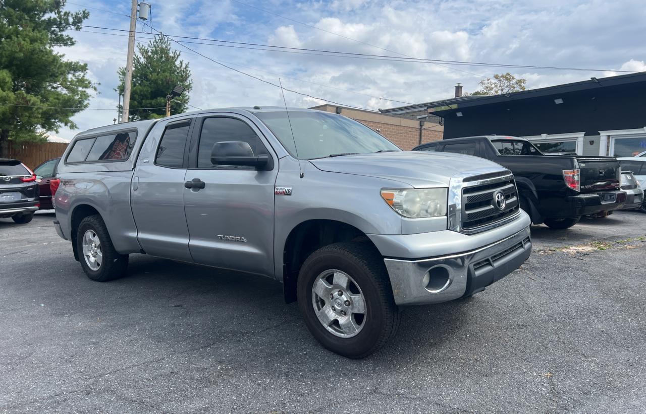 2012 Toyt Tundra double cab sr5