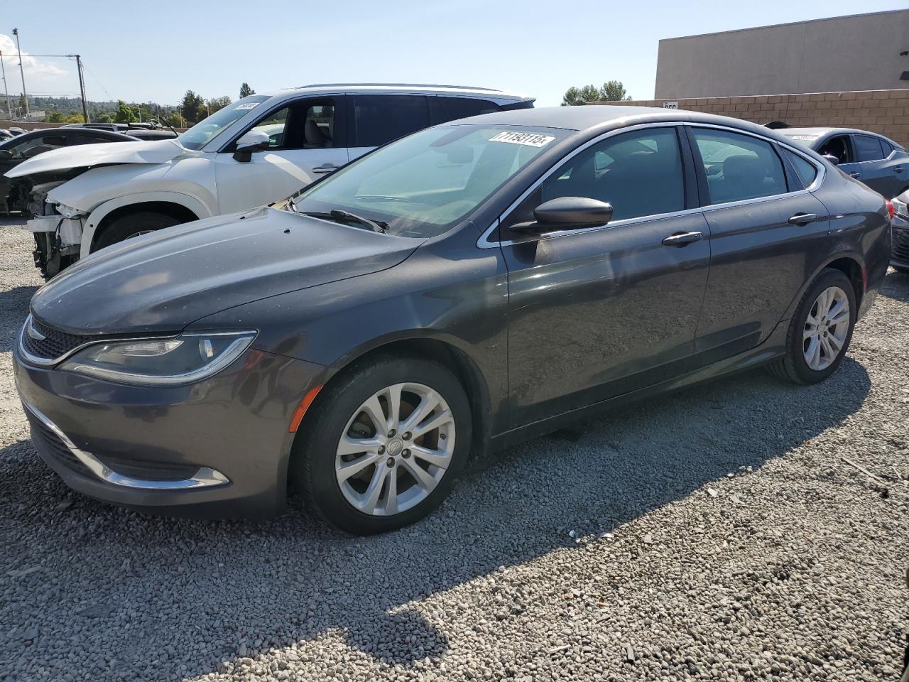 2016 Chrysler 200 limite