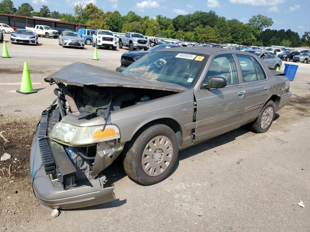 2003 Ford Crown vict