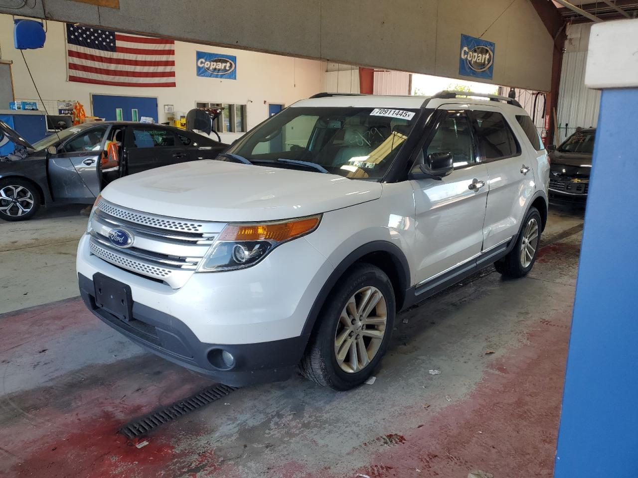 2013 Ford Explorer x