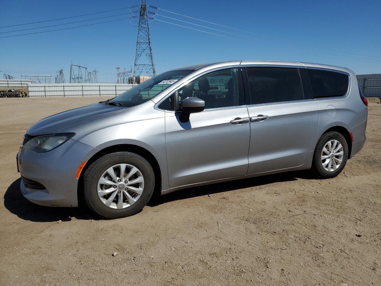 2017 Chrysler Pacifica t