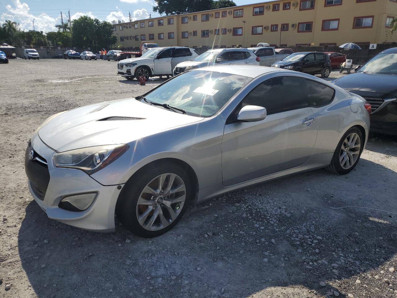 2014 Hyundai Genesis co
