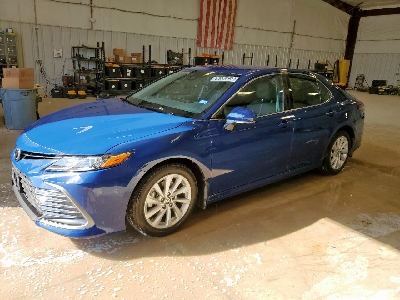 2024 Toyota Camry le